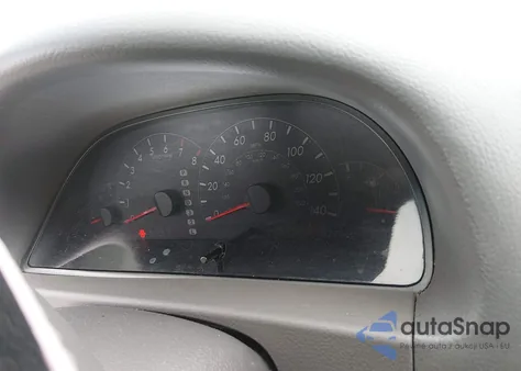 2005 Toyota Camry Le z USA, uszkodzony, nr VIN 4T1BE32K75U059505